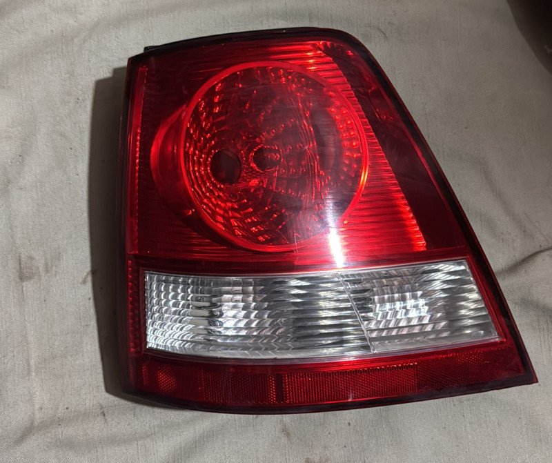 Faro Trasero Kia Sorento RH (usado)