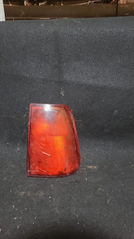 Faro trasero Nissan Mistral RH (usado)