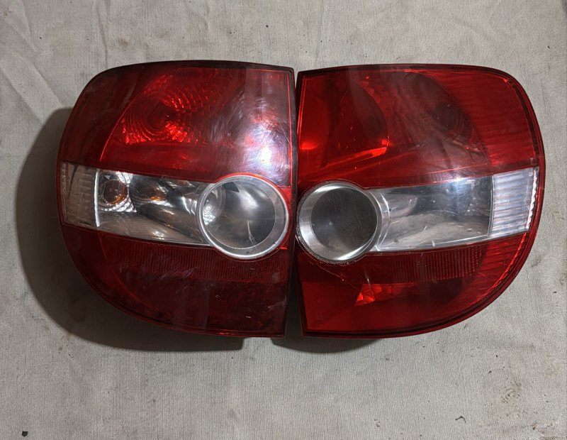 Faro Trasero Volkswagen Fox LH (usado)