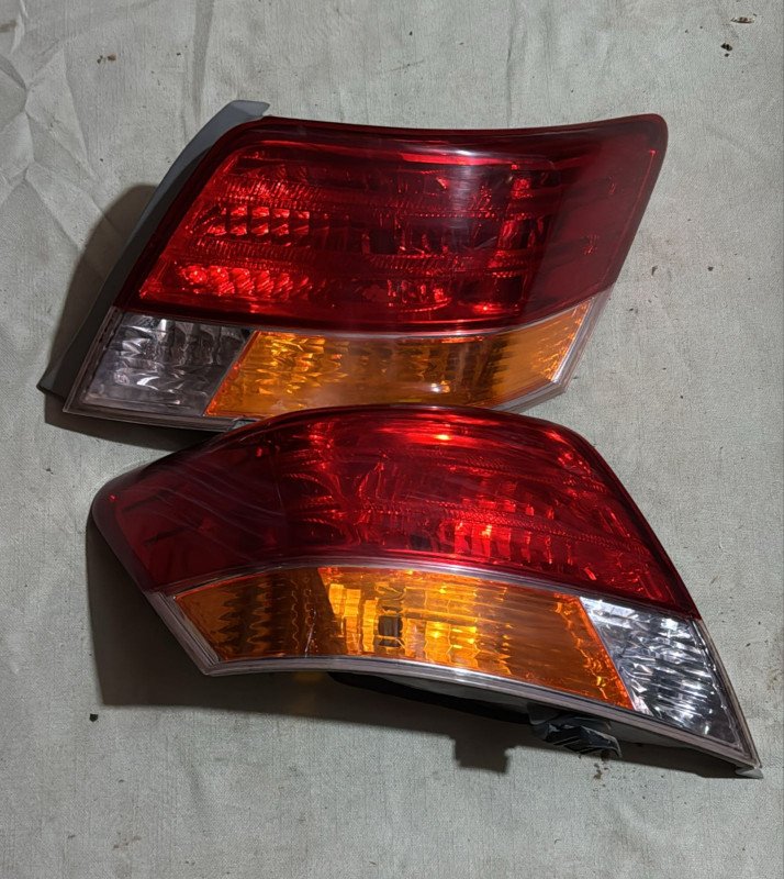 Faro trasero Toyota Allion 08 LH (usado)