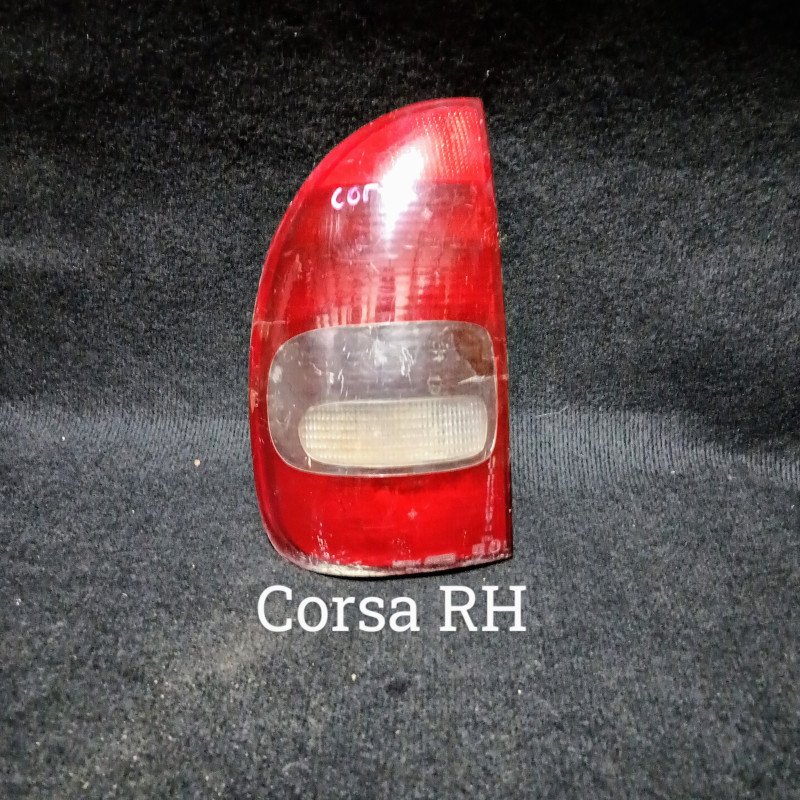 Faro trasero Chevrolet Corsa LH (usado)