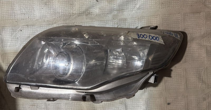 Faro delantero Toyota Axio LH