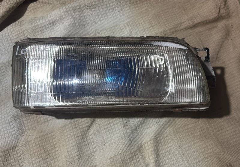 Faro delantero Mitsubichi Lancer RH 