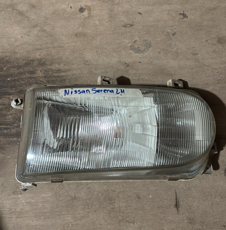 Faro delantero Nissan Serena LH