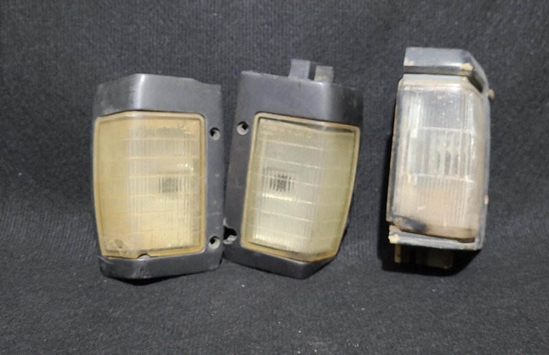 Faro esquinero LH Nissan Terrano LBY