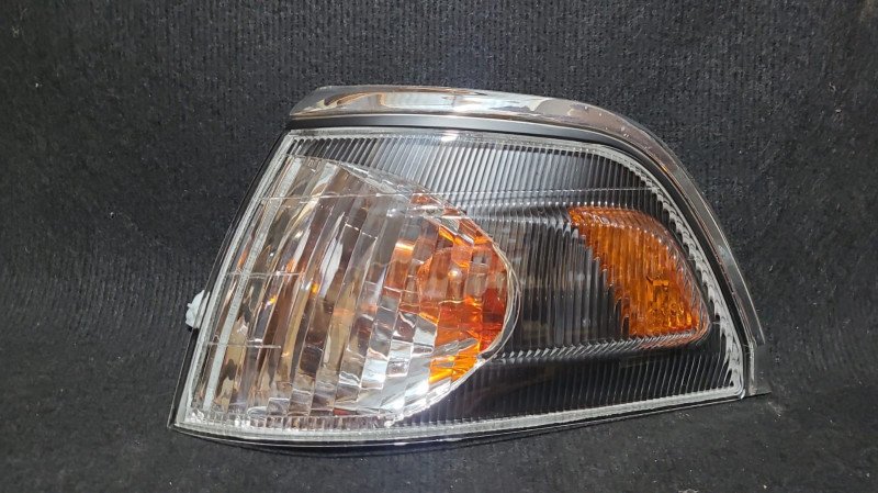 Faro Esquinero Regius 98 (fondo negro) LH