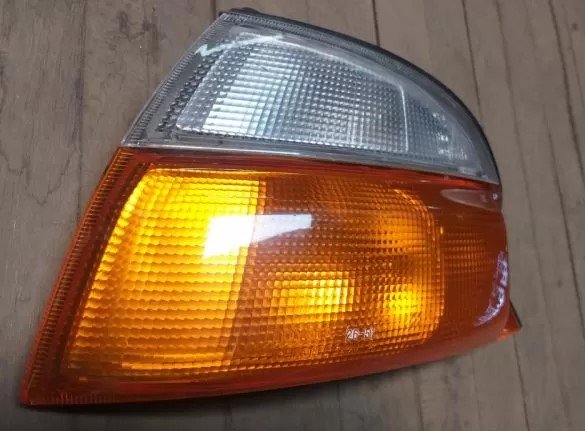 Faro Esquinero Gran Via 01 LH 