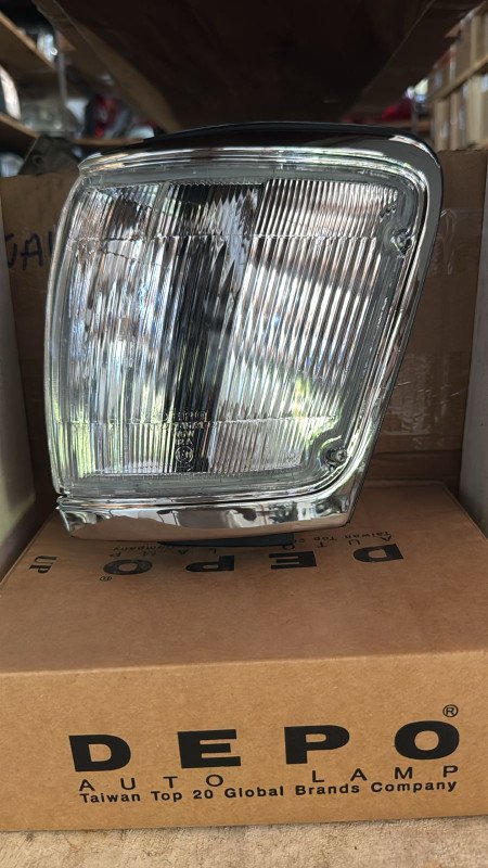 Faro Esquinero Runner LH 97