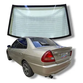 Luneta Mitsubichi Lancer