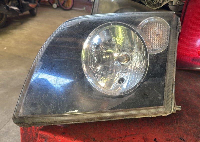 Faro delantero Ford Eco Sport LH