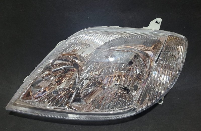 Faro delantero toyota Runx doble parabola LH