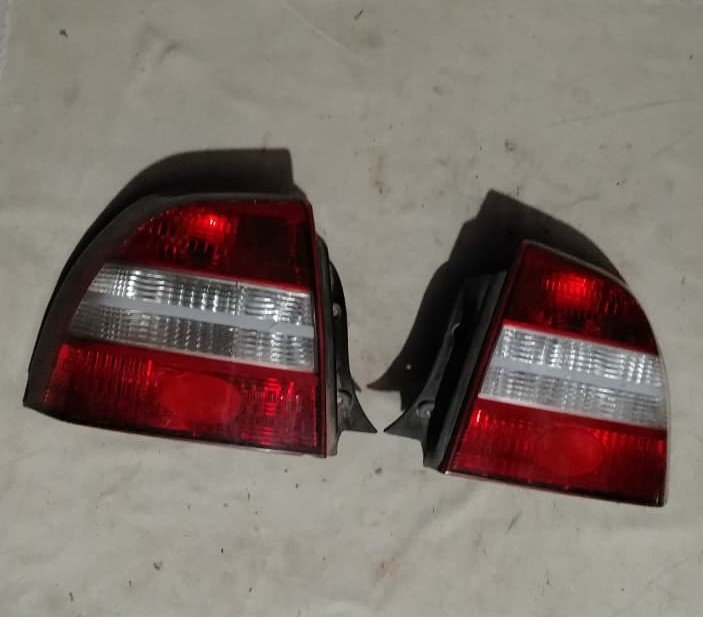 Faro trasero Nissan Silphy LH