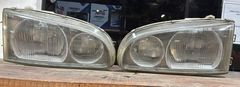 Faro delantero Mitsubishi Delica LH 