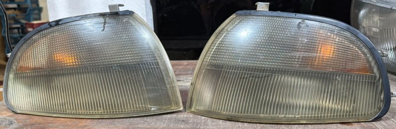 Faro Esquinero Mitsubishi Delica RH 