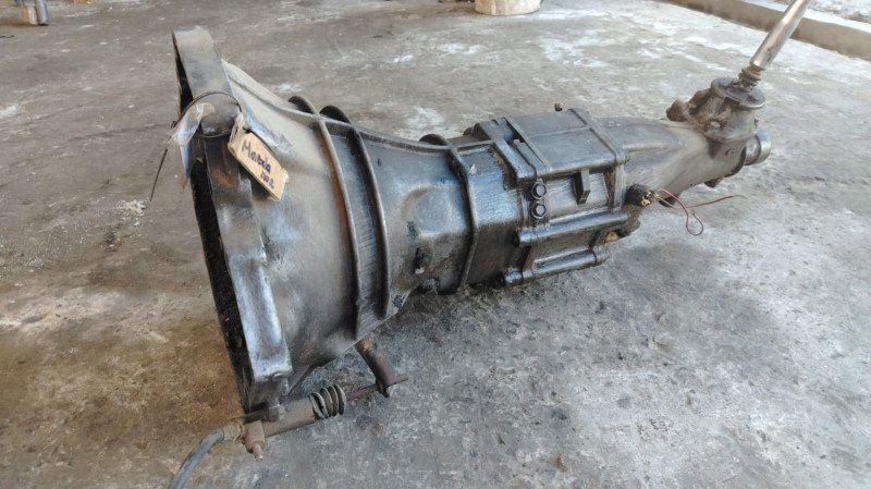 Caja mecanica 4x2 mazda 2.200 