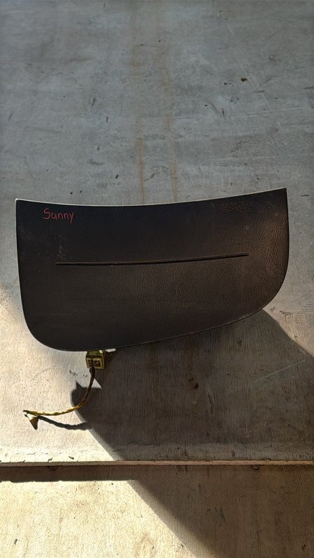 Airbag Nissan Sunny 