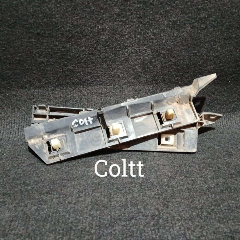 Soporte de Envolvente Mitsubishi Colt