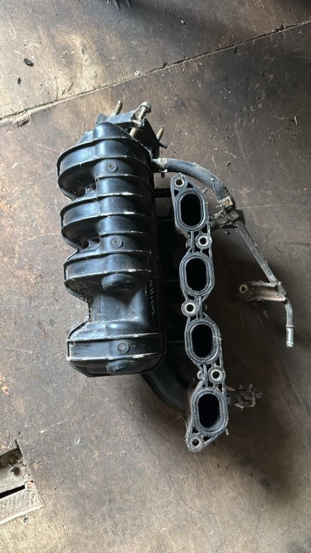 Multiple de admision Toyota Allion 