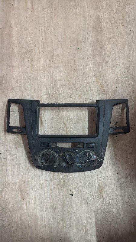 Moldura de Toyota Hilux 010