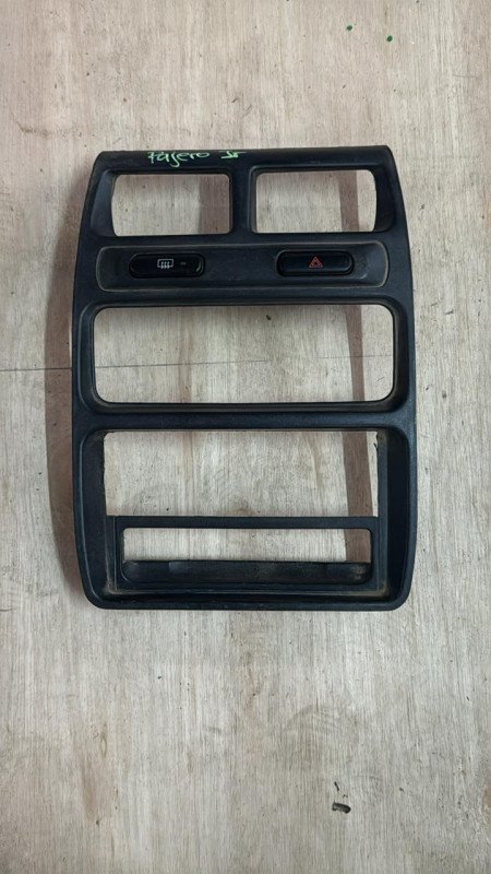 Moldura de Mitsubishi Pajero Jr