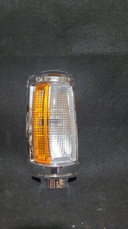 Faro Esquinero Mitsubishi L200 