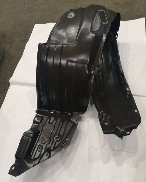Cubre Piedra Hilux Kun LH