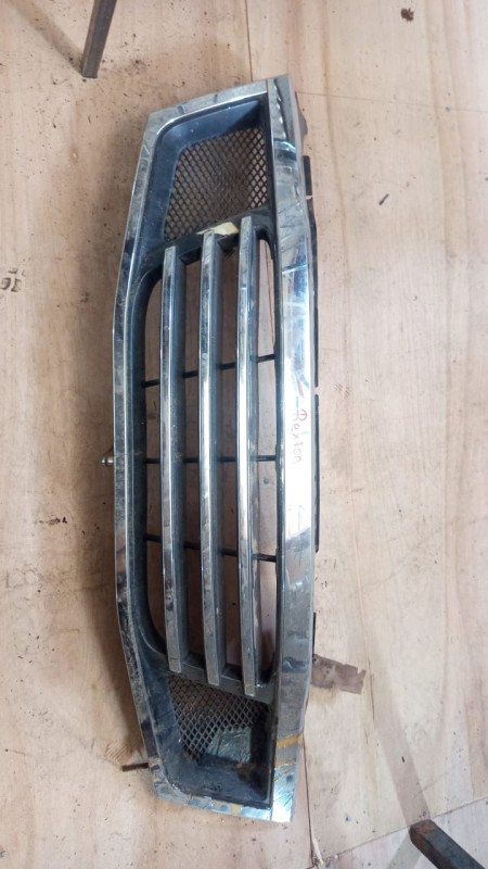 Parrilla frontal Rexton