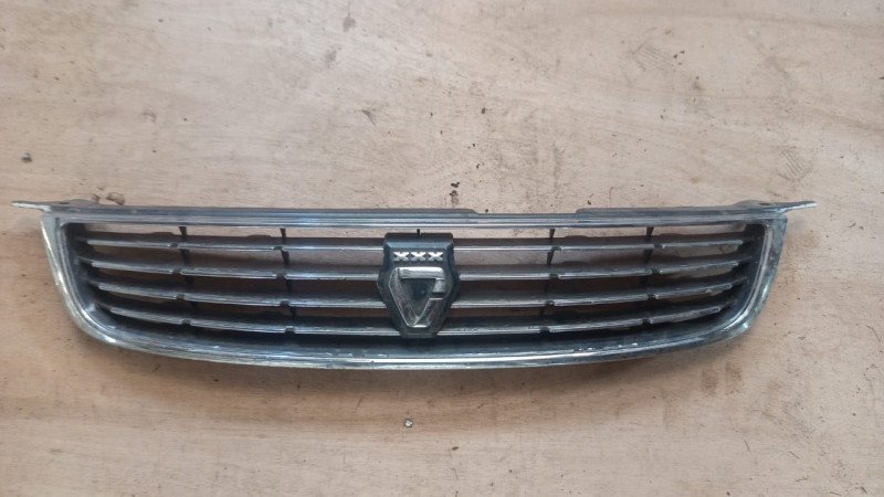 Parrilla frontal Corolla