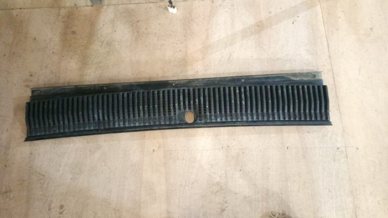 Parrilla frontal Chevrolet D20 arriba capo 
