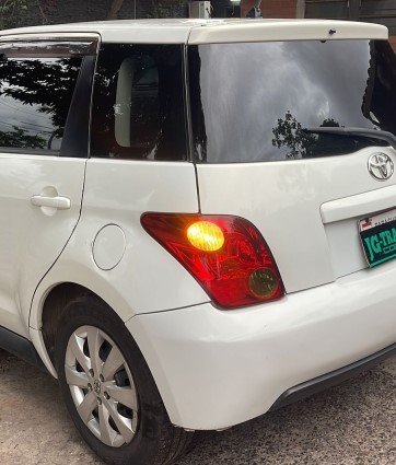 Vidrio Fijo Toyota IST
